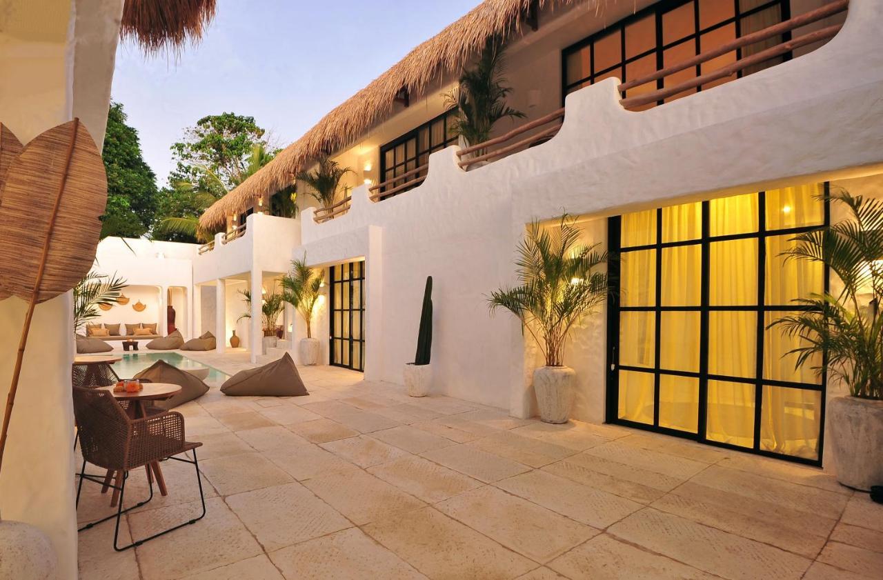 Amara Uluwatu Hotell Exteriör bild
